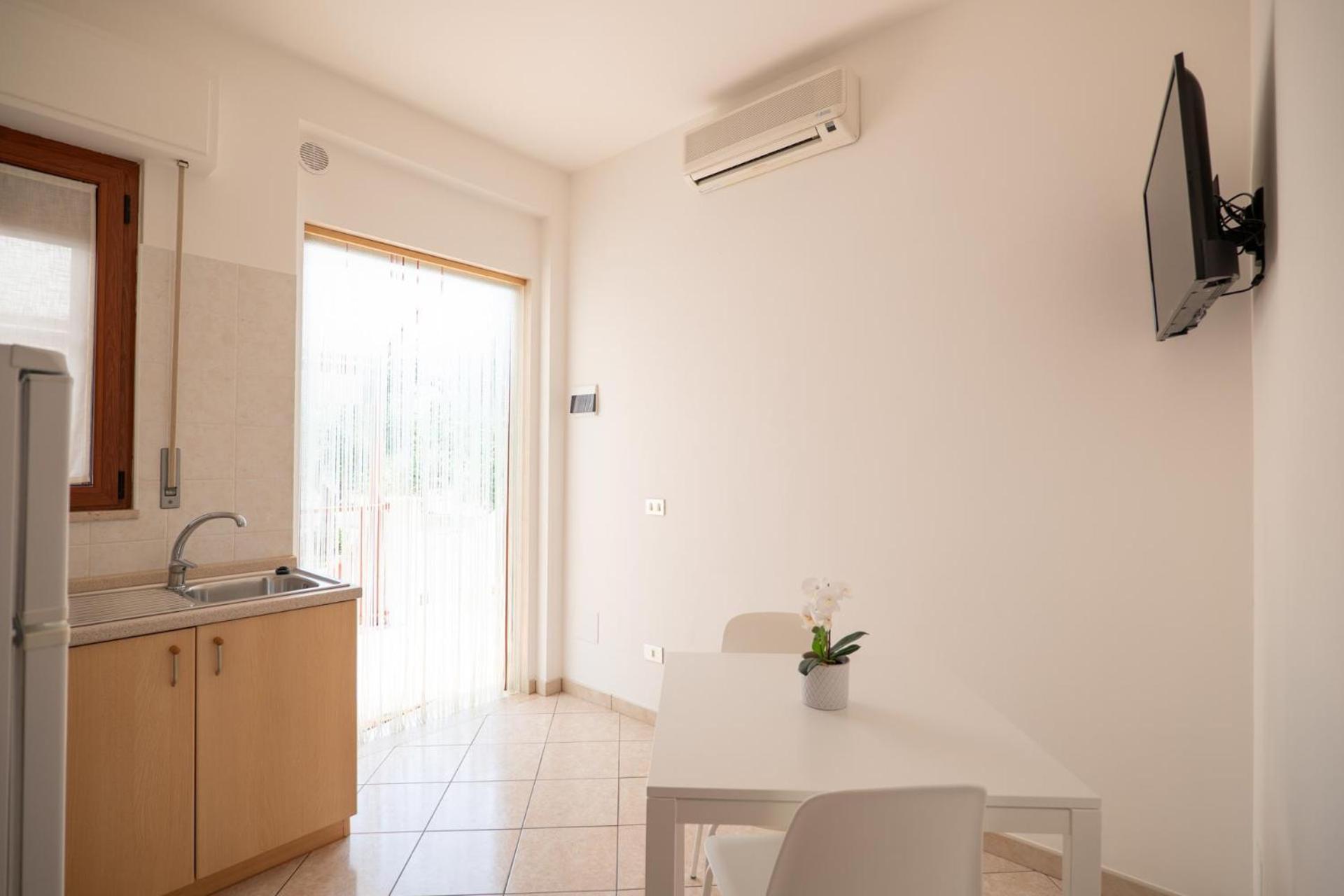 מאטינאטה Residence Lido Dei Pini מראה חיצוני תמונה