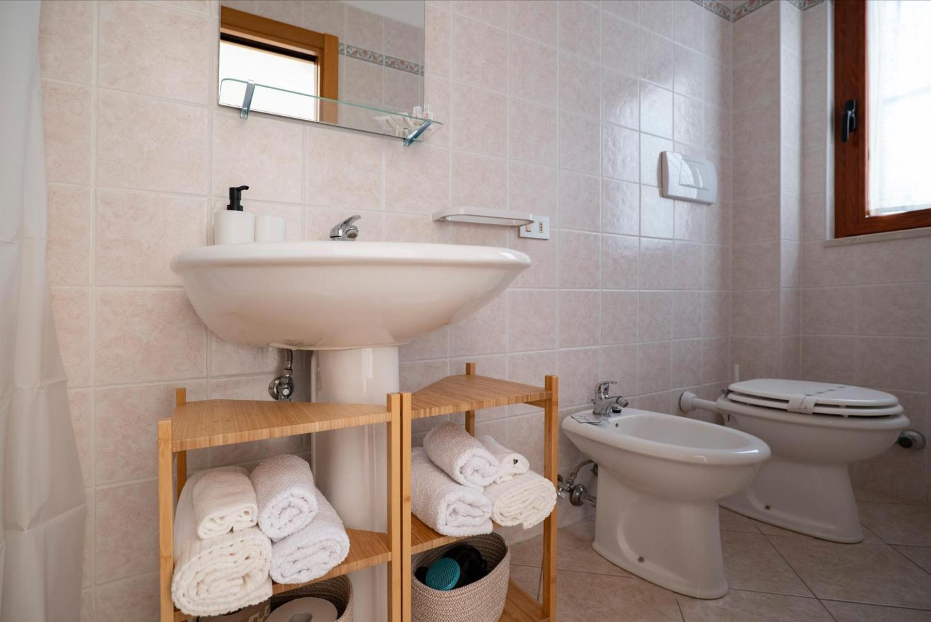 מאטינאטה Residence Lido Dei Pini מראה חיצוני תמונה